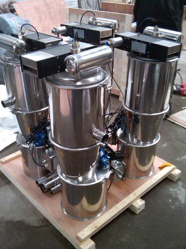 高效無塵 現(xiàn)代粉末上料機(jī)的應(yīng)用與優(yōu)勢(shì)