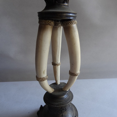 仿古象牙白燭臺 家居工藝的優雅點綴